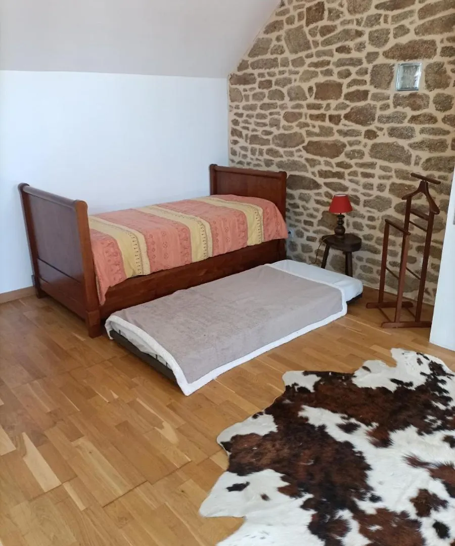 Casa de Férias La Rezendine Vila Saint-Georges-de-Reintembault