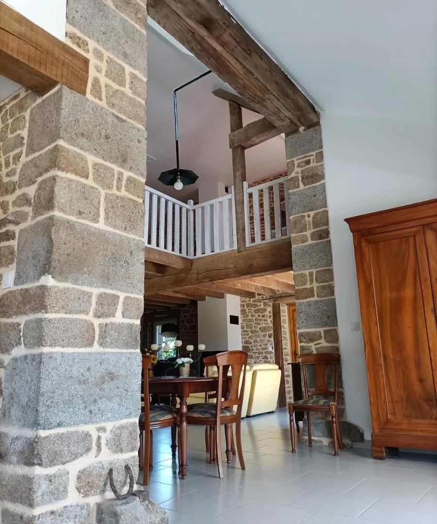La Rezendine Vila Saint-Georges-de-Reintembault Casa de Férias