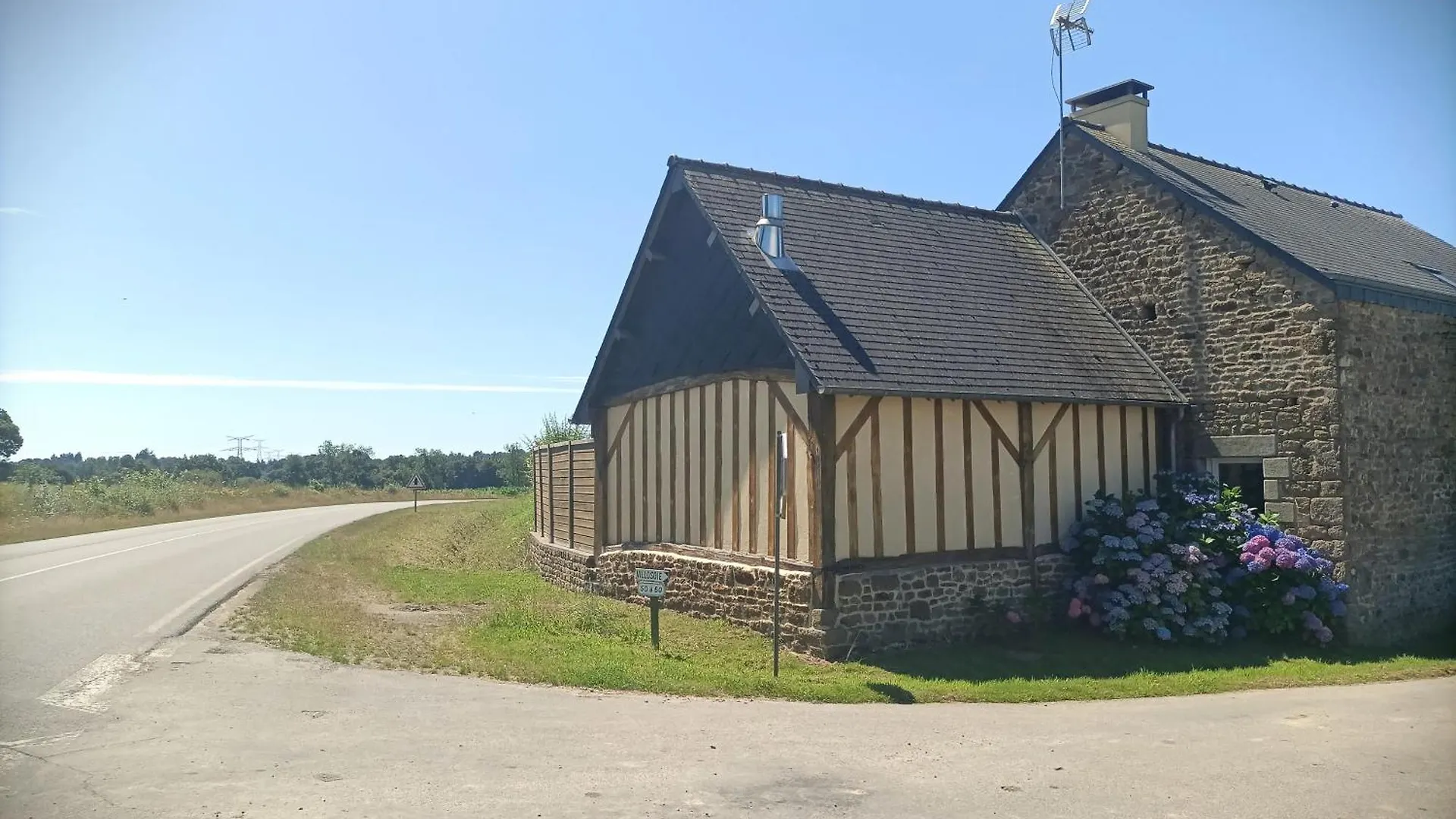 Casa de Férias La Rezendine Vila Saint-Georges-de-Reintembault
